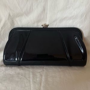 Beautiful vintage. Clutch. Stunning Patent bag!